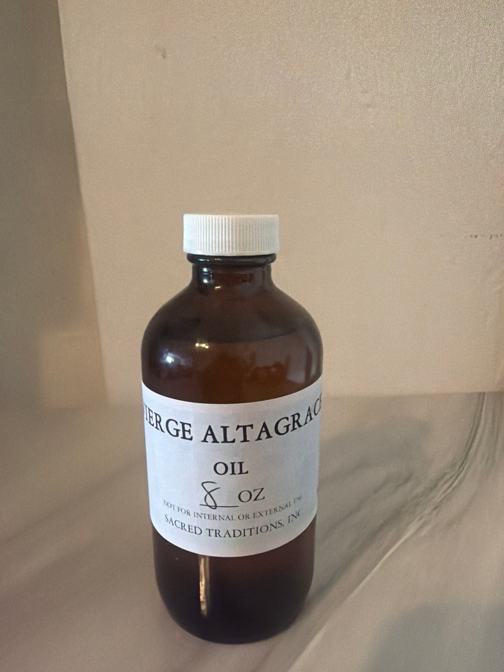Oil dantor ,Freda ‘grann st Anne bezyen oil tabak oil sante oil acacia oil lilac oil st michel oil commander oil mint oil st altagrace oil do mine oil st Jacques oil sage oil court oil bazilik oil galic oil Jasmine oil van oilvetiv oil camel