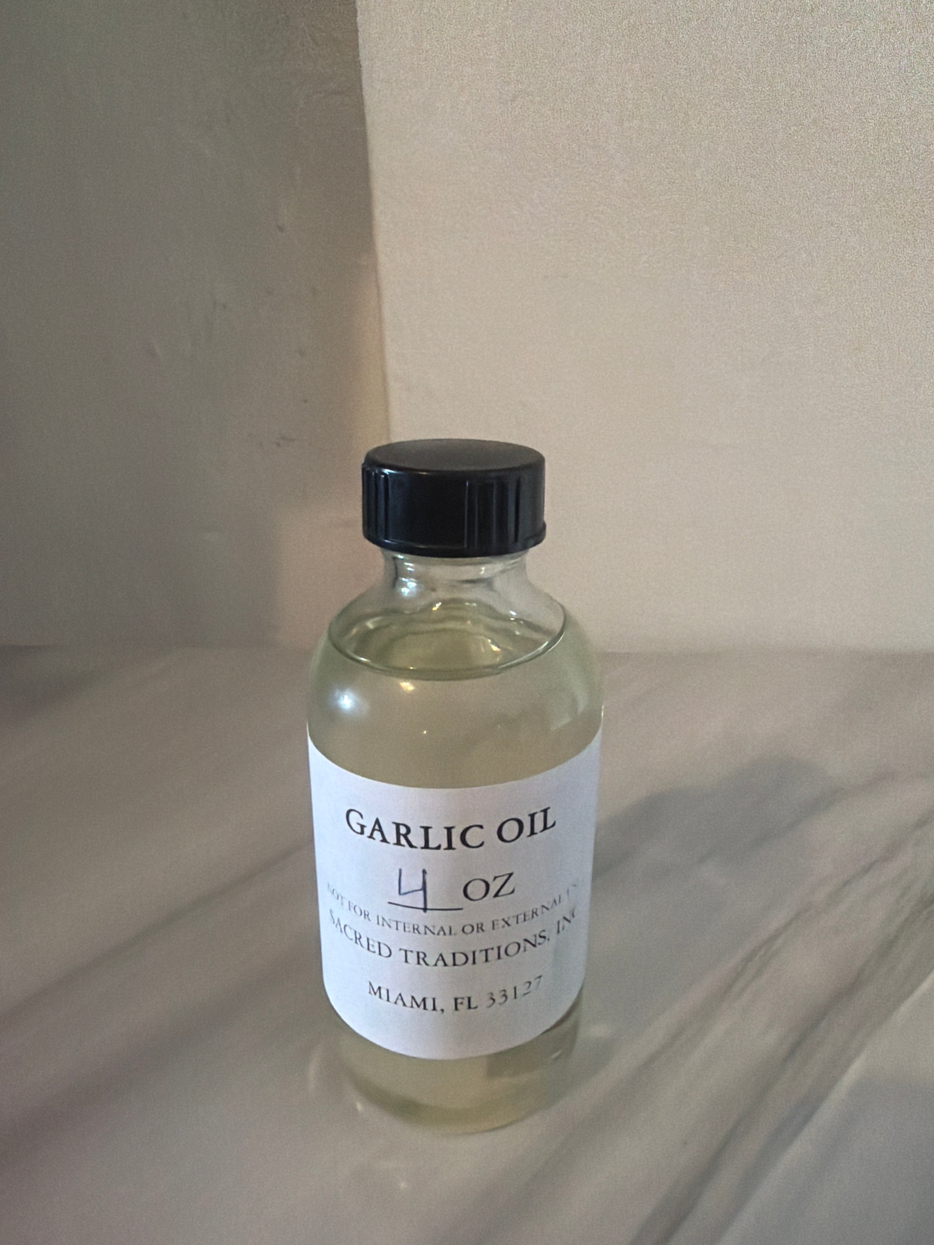 Oil dantor ,Freda ‘grann st Anne bezyen oil tabak oil sante oil acacia oil lilac oil st michel oil commander oil mint oil st altagrace oil do mine oil st Jacques oil sage oil court oil bazilik oil galic oil Jasmine oil van oilvetiv oil camel